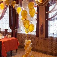 оформление ресторана воздушными шарами